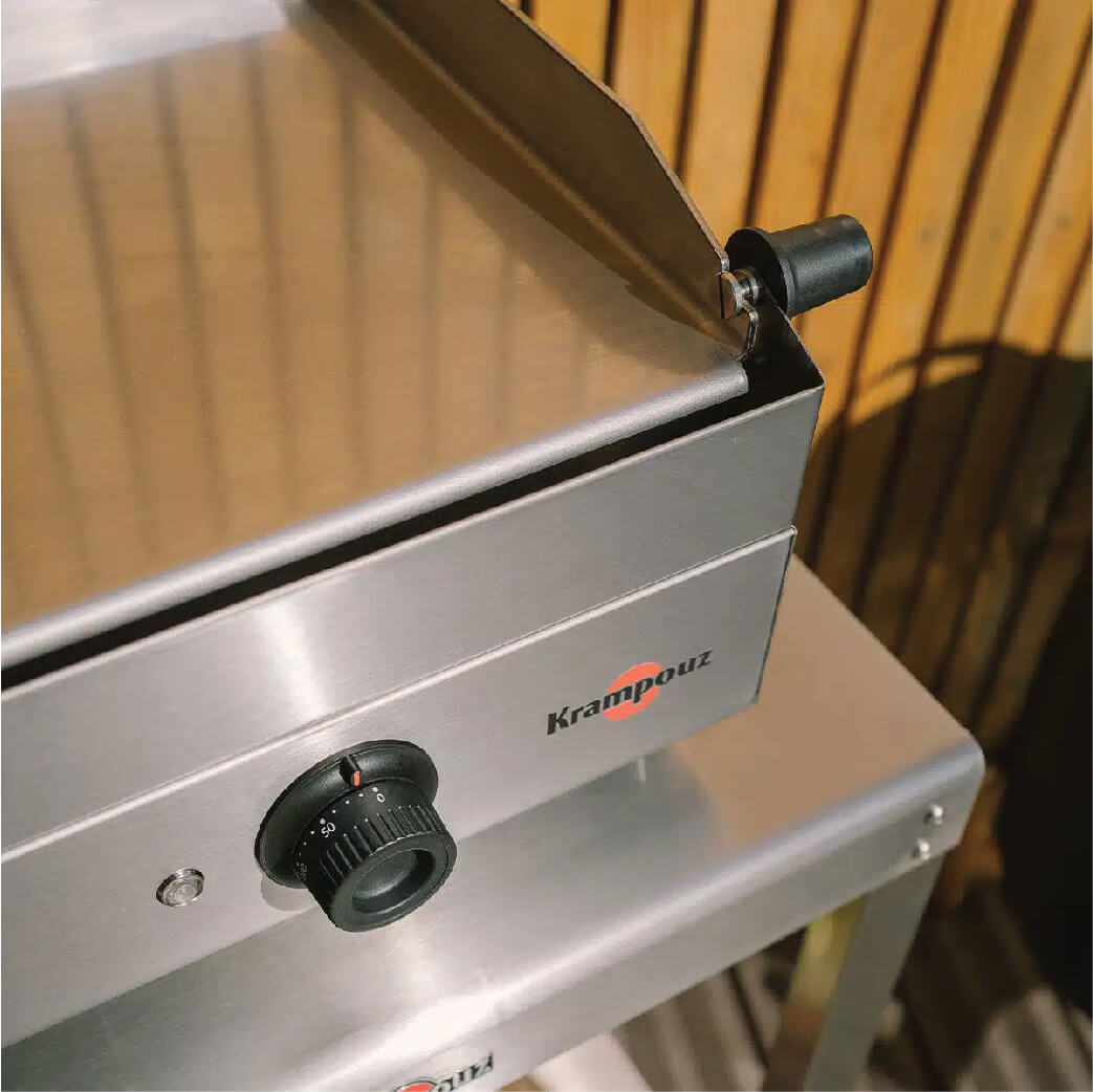 HORECA_ PLANCHA ELEC SMART-112