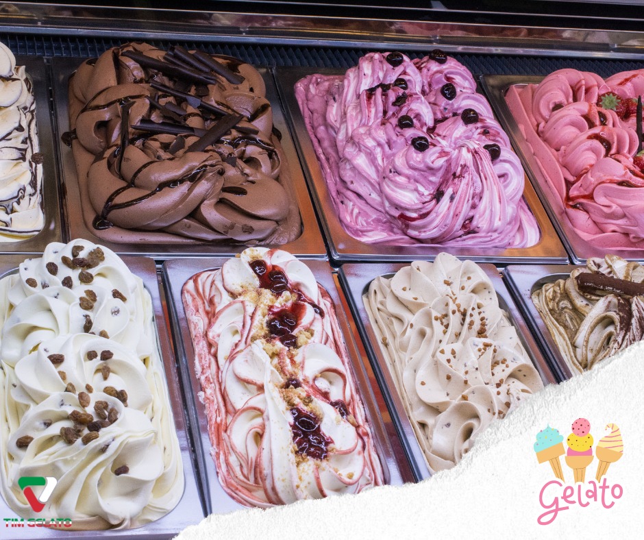 Gelato kem truyền thống của nước Ý được trưng bày trong khay với nhiều hương vị