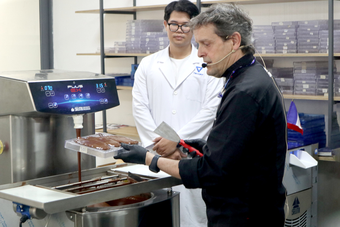 demo-may-tempering-socola-tim-corp